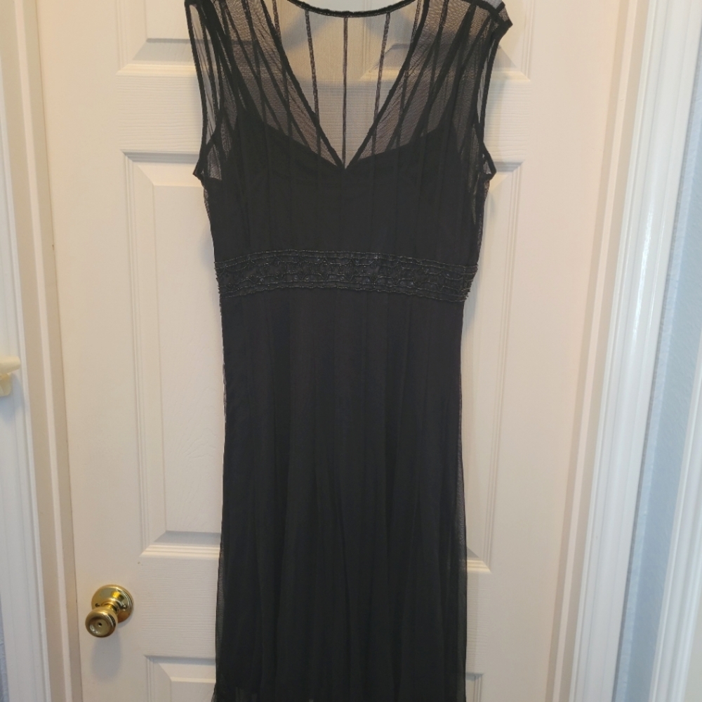 Elegant V-neck Black Cocktail Dress with sequins / embellishments, sheer Sz 6 - Picture 5 of 6